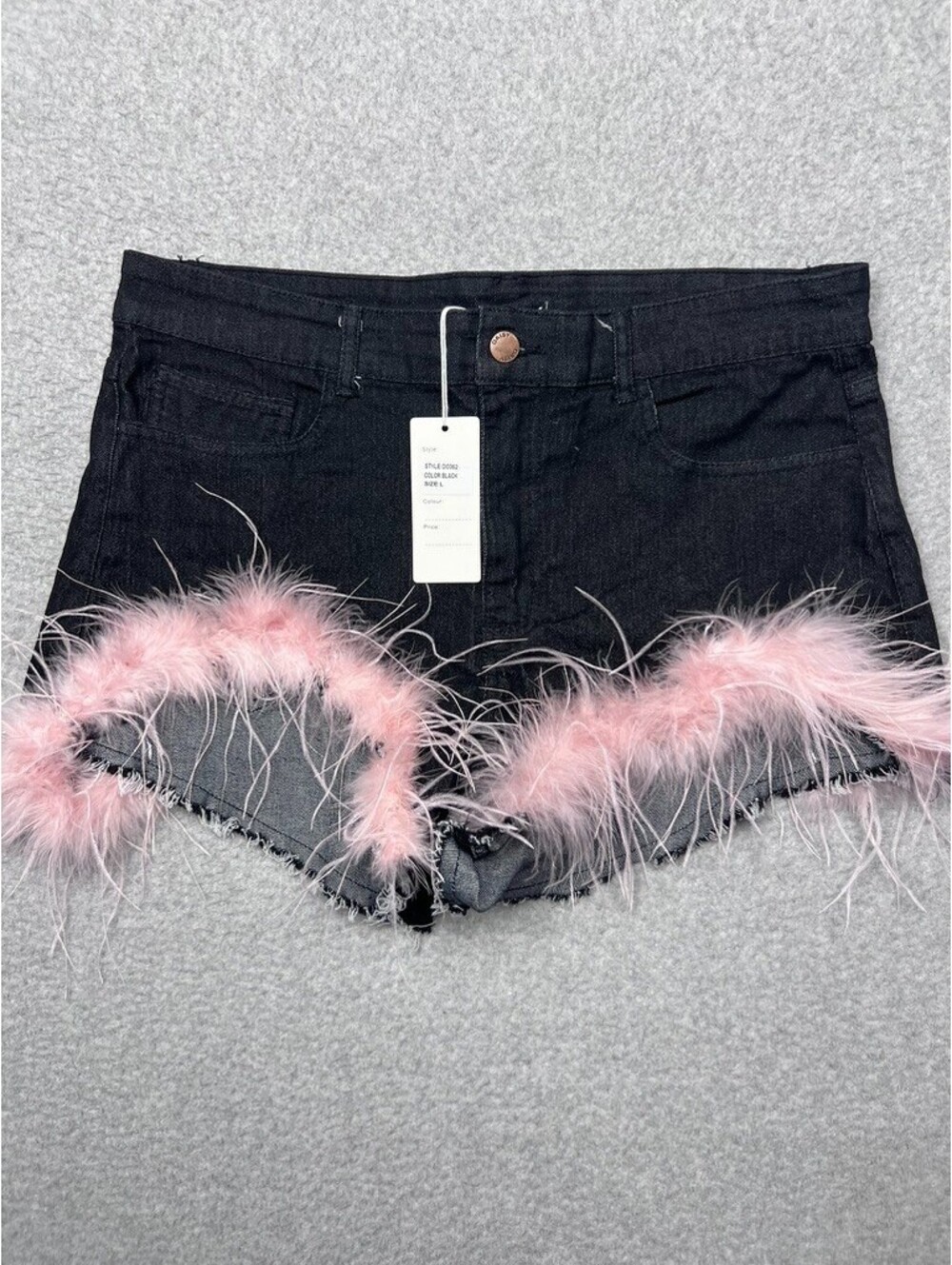 NWT Daisy Womens Black Denim Feather Shorts L Pink Trim Festival Cutoff Jeans